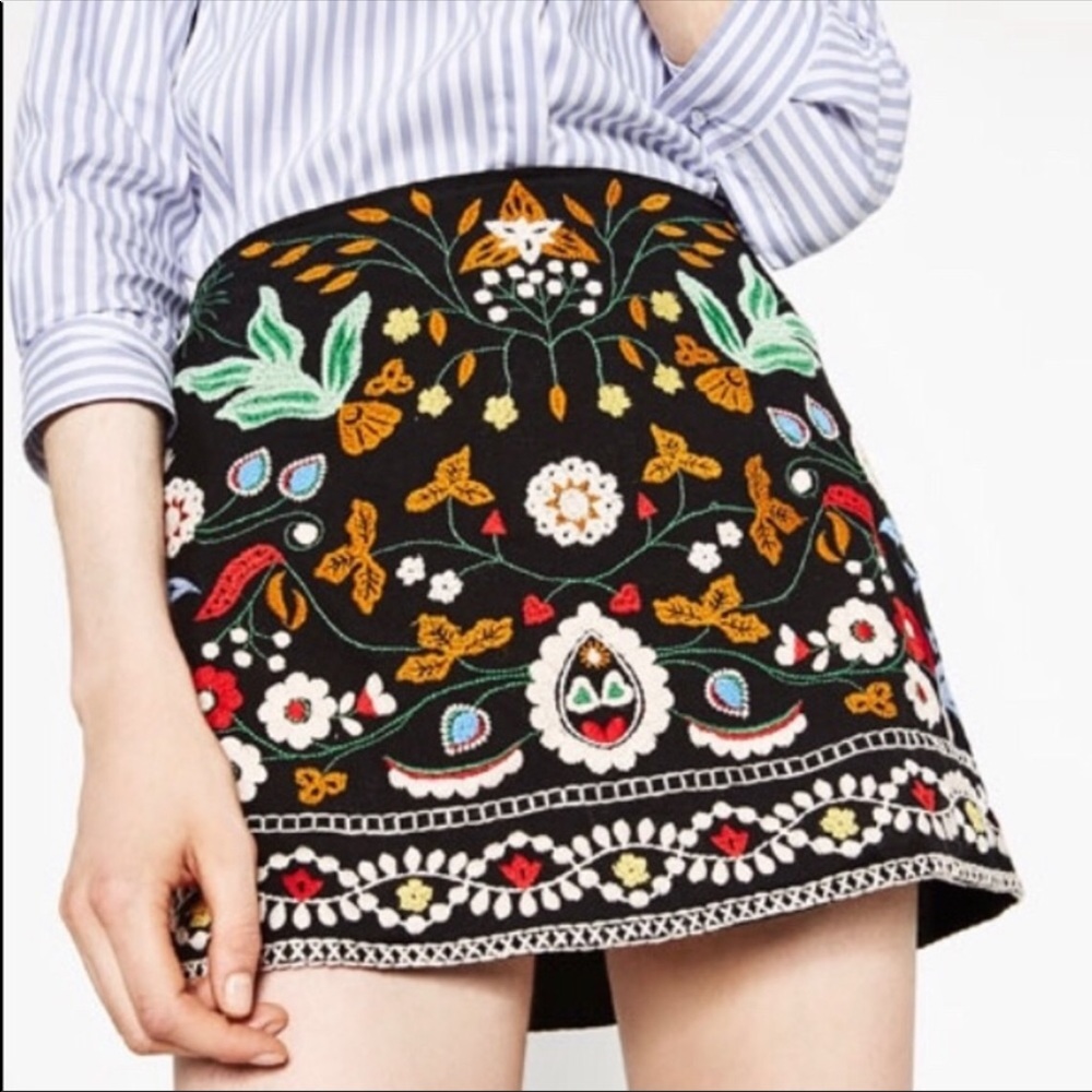 Zara Embroidered Black Mini Skirt